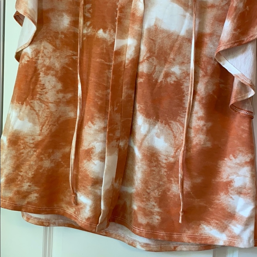 Ruthie Grace- Tie Dye shirt with flutter sleeves - Picture 4 of 6